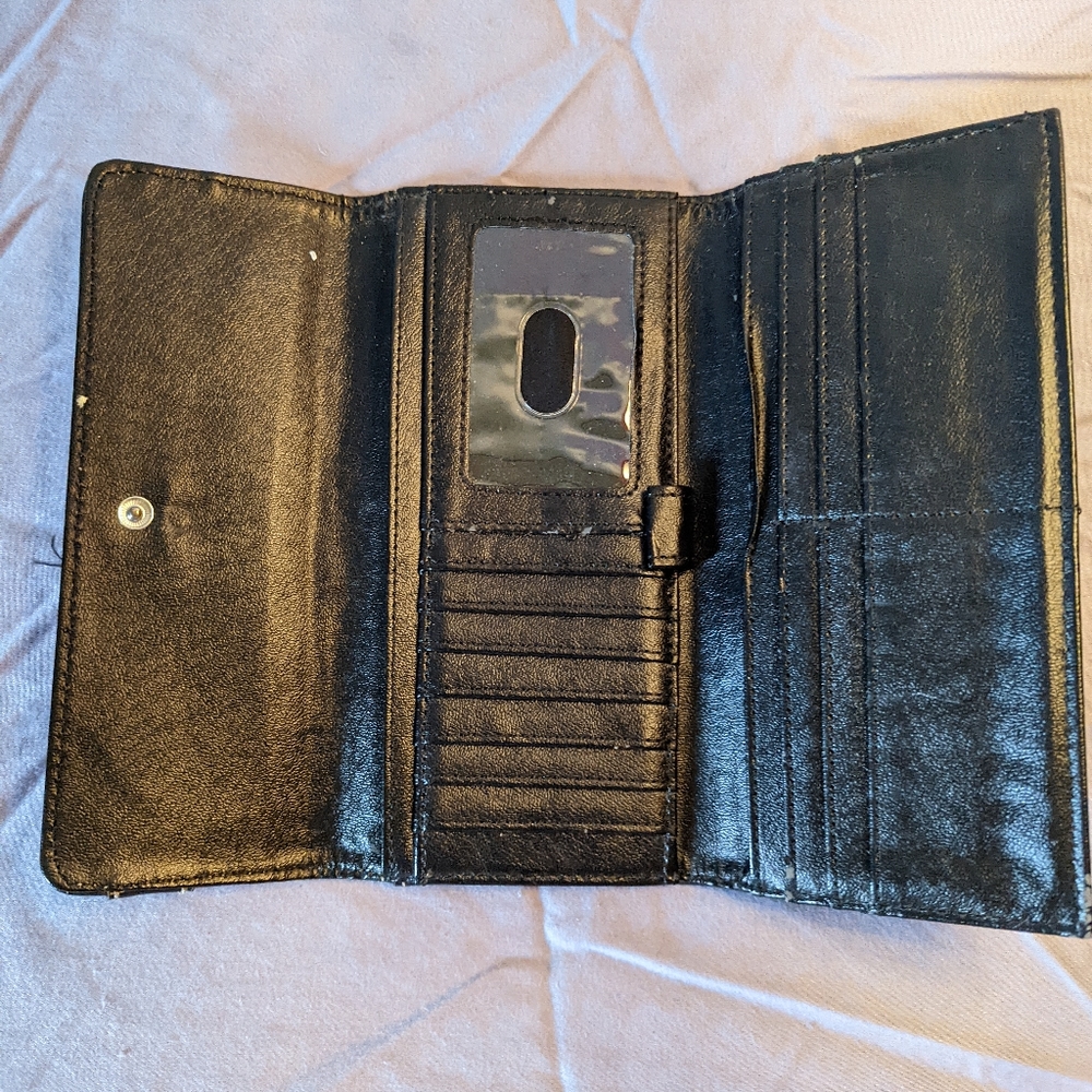 3 Random Women's Wallets - Picture 7 of 7